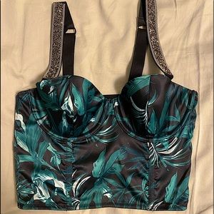 Vacation vibes 😍 VS Bustier